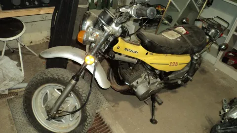 1974 Suzuki Complete bike RV125 photo 1