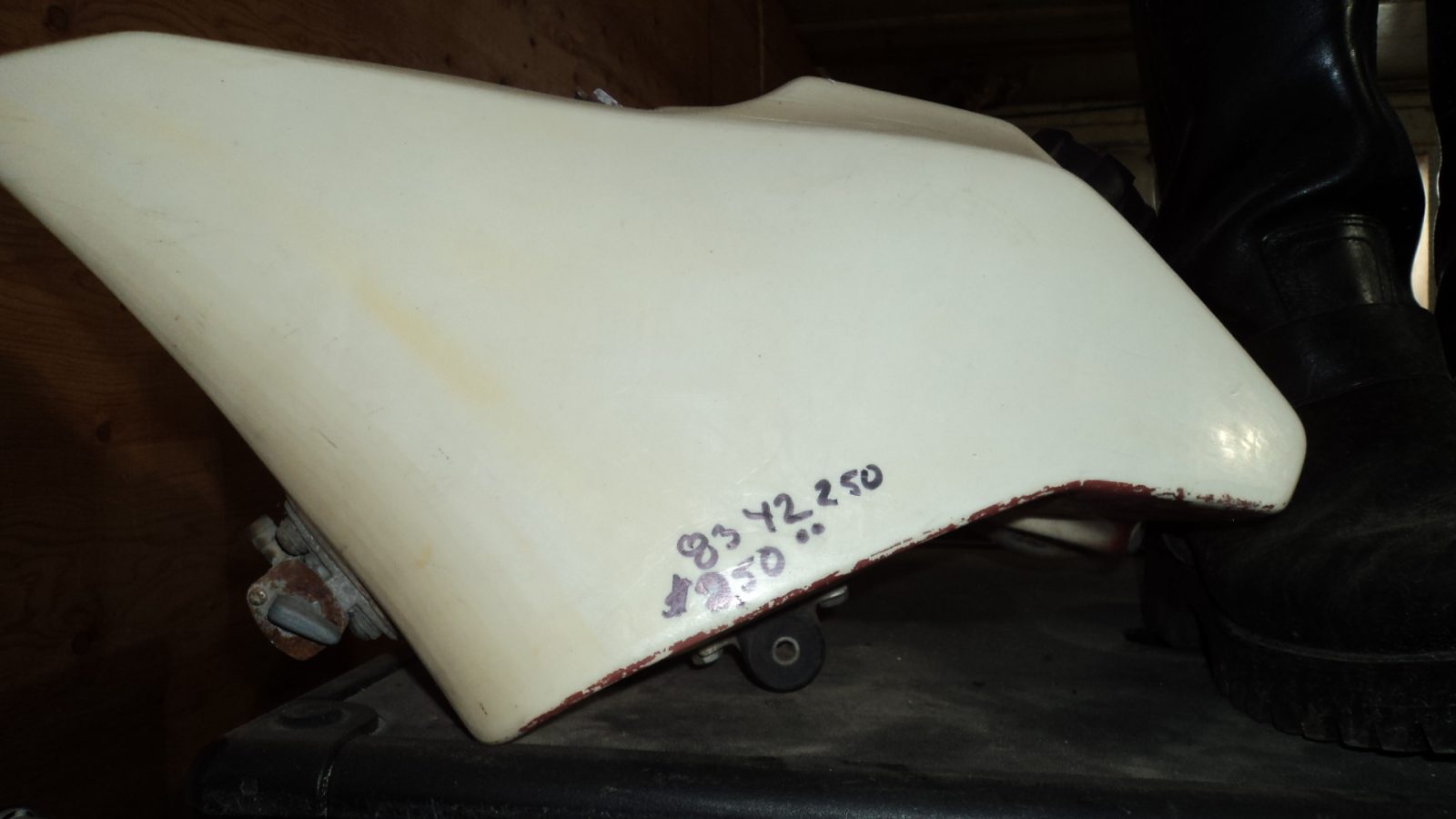 1983 1983 YZ125 tank photo