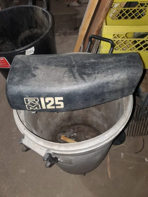 1979-1982 Suzuki Seat RM125 photo 1